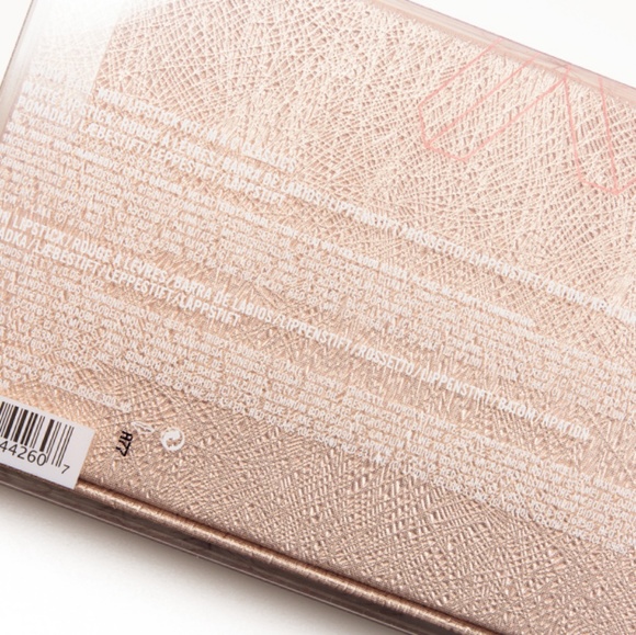 MAC SNOW BALL MINI LIPSTICK SET OF 12 IN VAULT - Picture 4 of 6